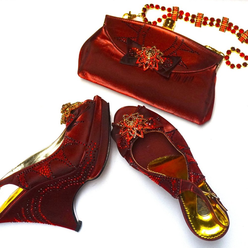 VELVET WINE' BURGUNDY WEDGE S&B SET